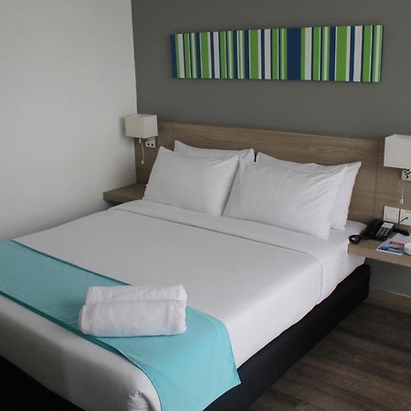 Hotel Singgah Kertih Kerteh Esterno foto