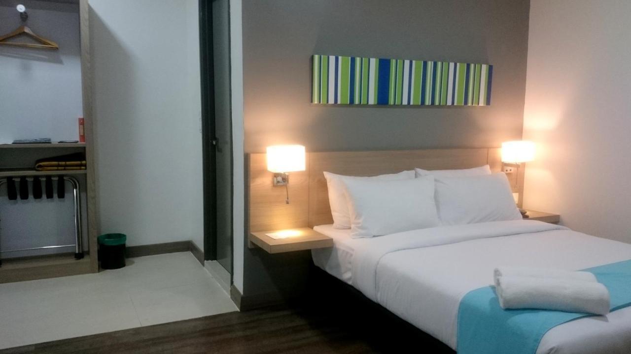 Hotel Singgah Kertih Kerteh Esterno foto